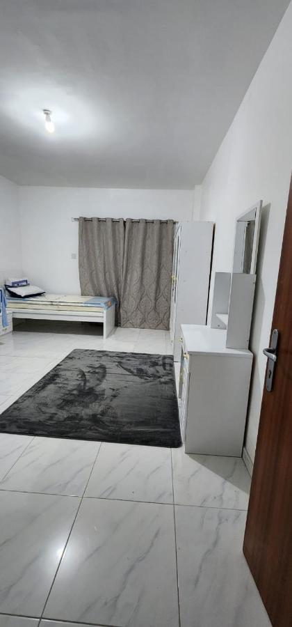 Sharing Motel Rooms Abu Dhabi Ngoại thất bức ảnh