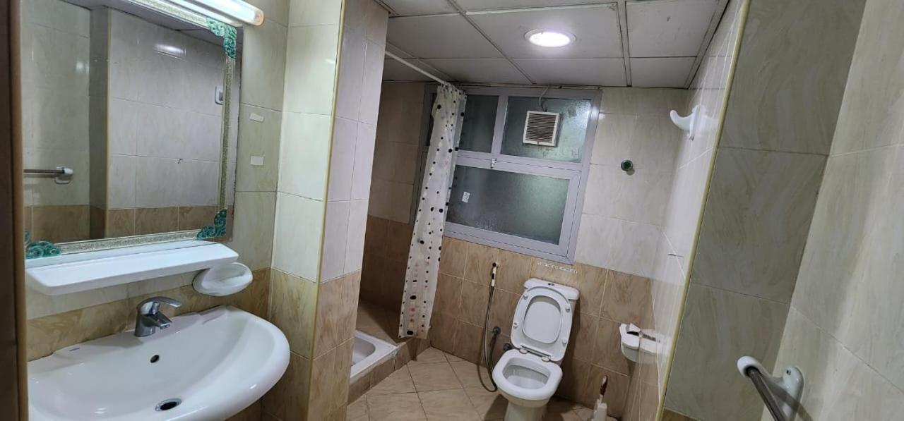 Sharing Motel Rooms Abu Dhabi Ngoại thất bức ảnh
